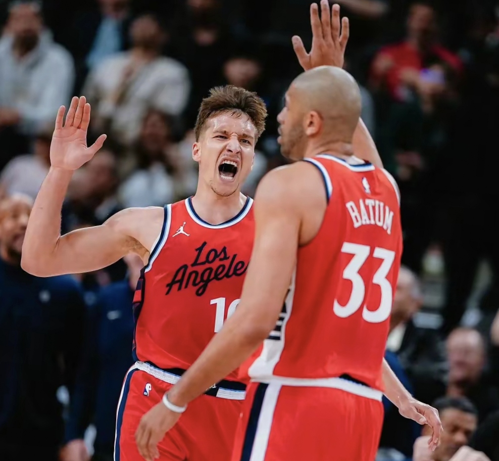 快船惊险战胜篮网，保持不败