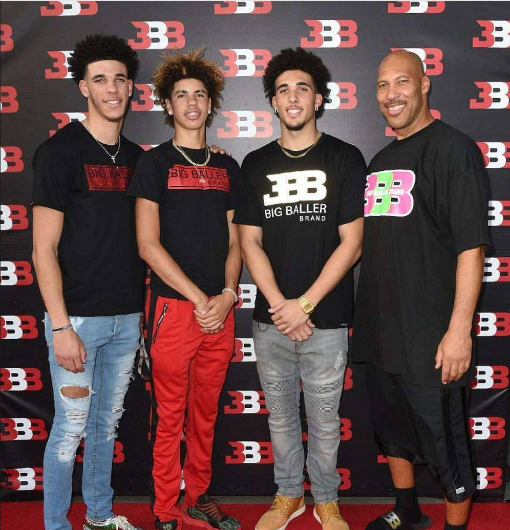 九游体育在线登录-NBA球员因家庭原因缺席比赛