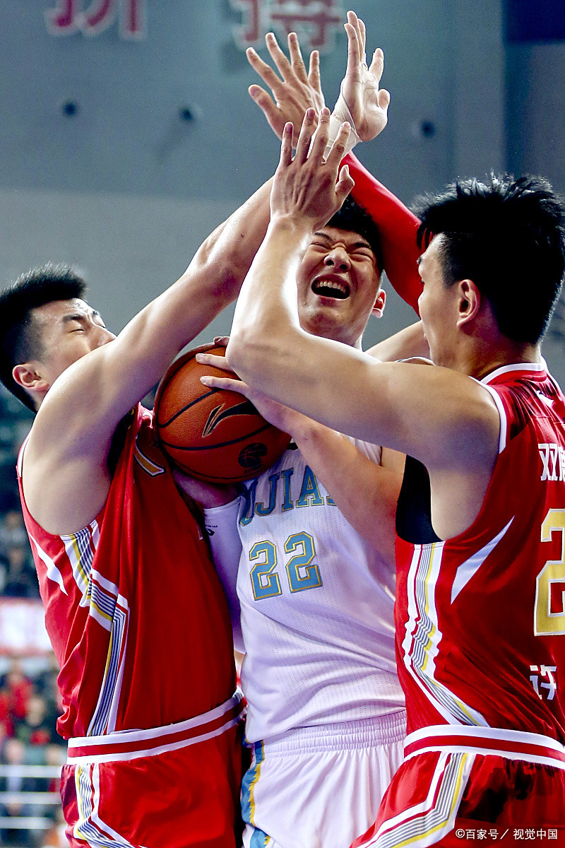 九游体育app-篮球赛事意外发生事故，安全问题备受关注的简单介绍