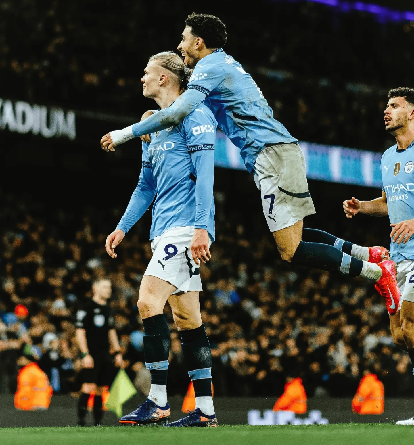 九游体育app下载-曼联前锋射术精准，破门得分助球队获胜的简单介绍