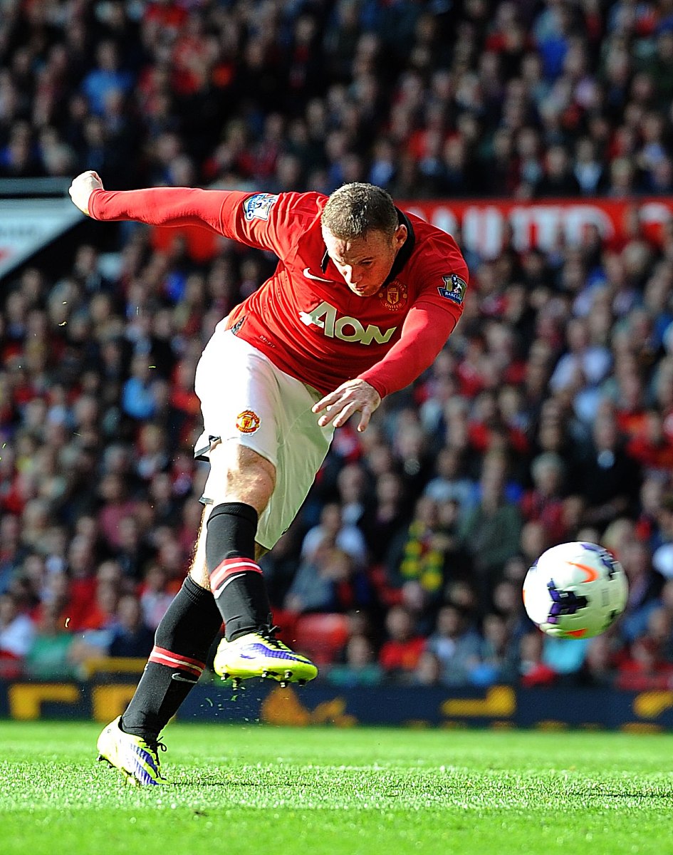 曼联前锋射术精准，破门得分助球队获胜的简单介绍