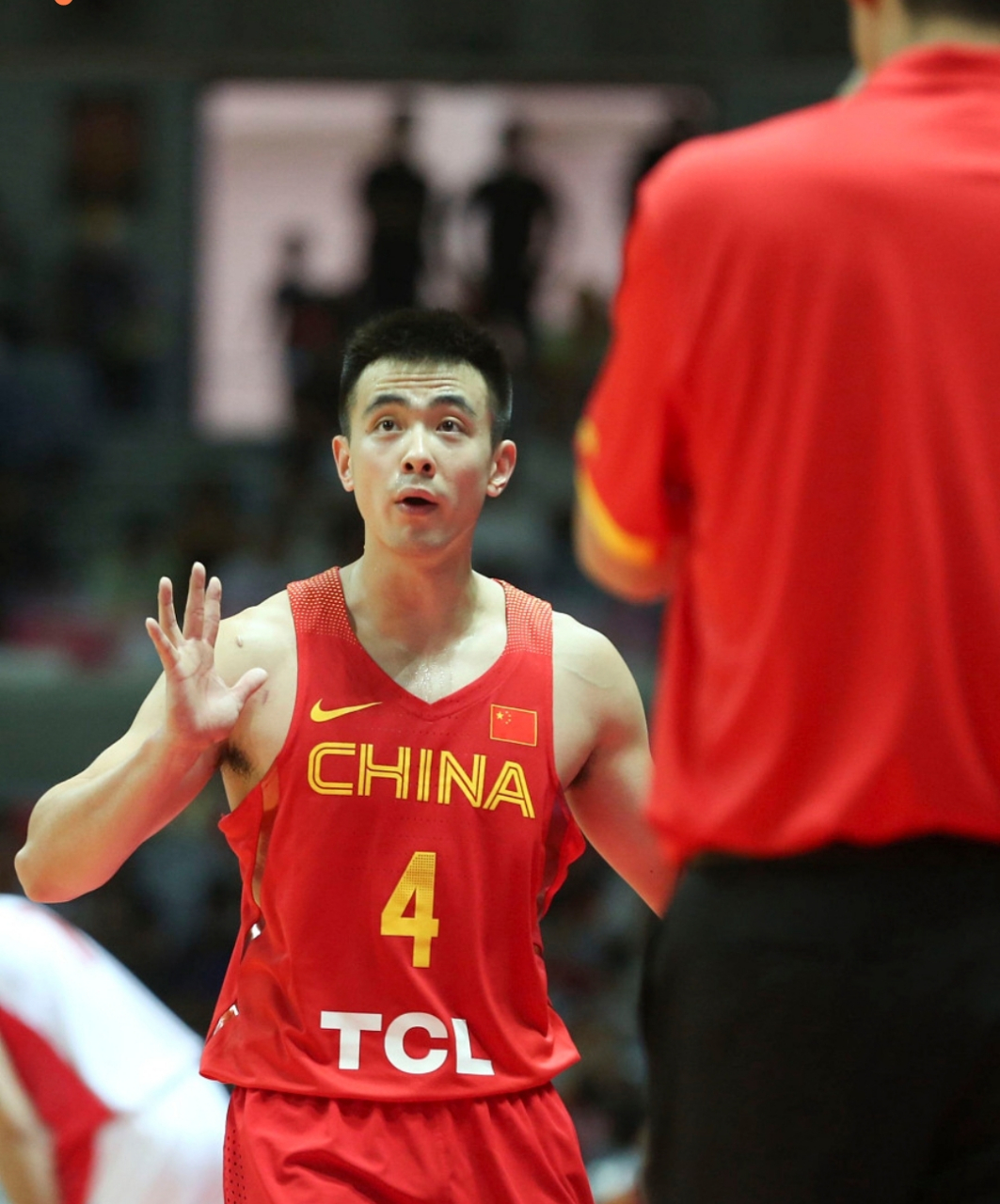 克罗地亚男篮队在激烈比赛中晋级半决赛